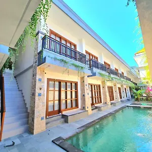 Kamandaka Kuta Lombok